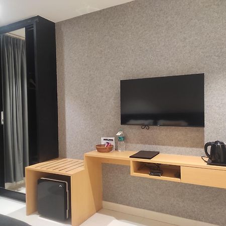 Clubway Grand A Boutique Hotel Jorhāt Buitenkant foto