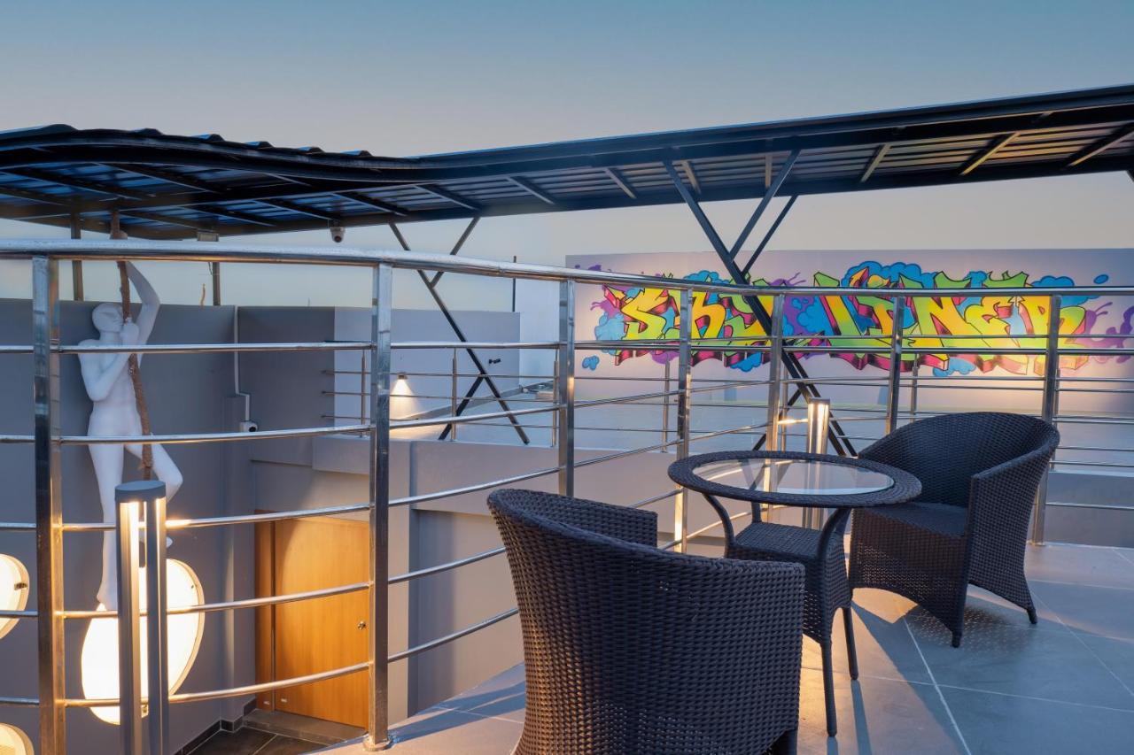 Clubway Grand A Boutique Hotel Jorhāt Buitenkant foto