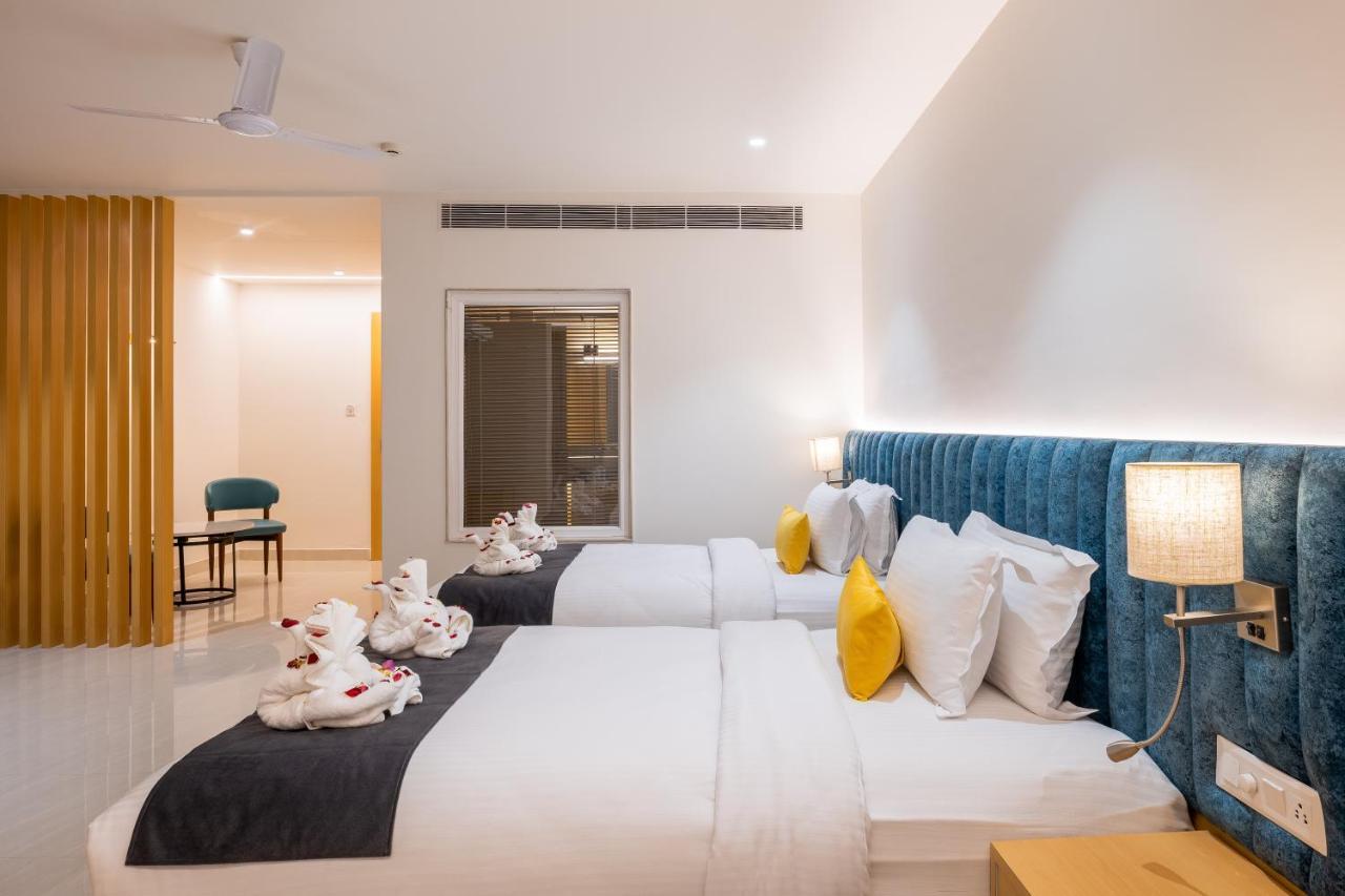Clubway Grand A Boutique Hotel Jorhāt Buitenkant foto