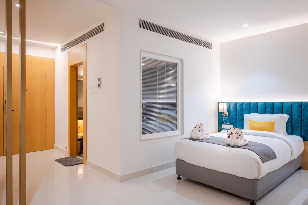 Clubway Grand A Boutique Hotel Jorhāt Buitenkant foto