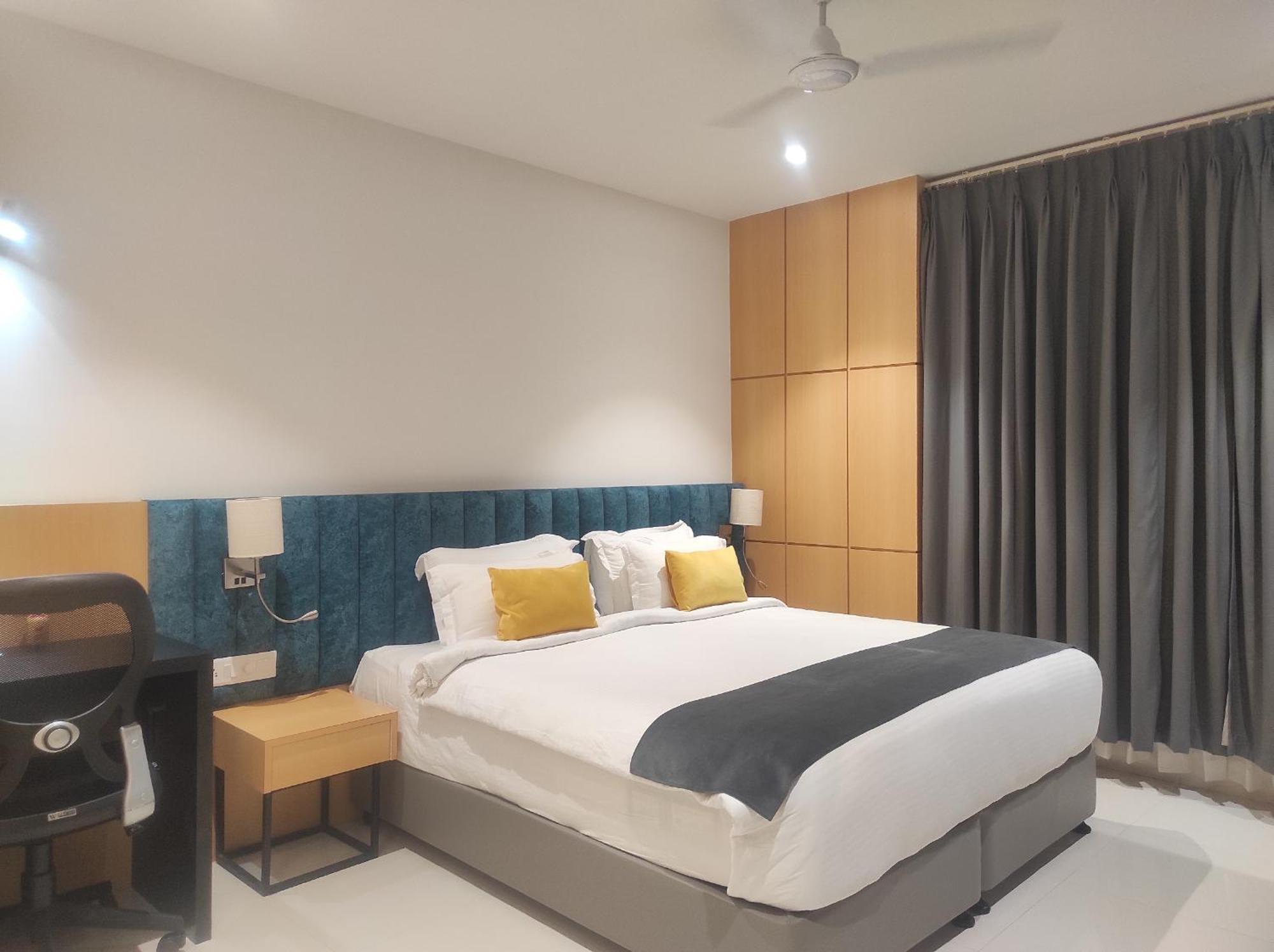 Clubway Grand A Boutique Hotel Jorhāt Buitenkant foto